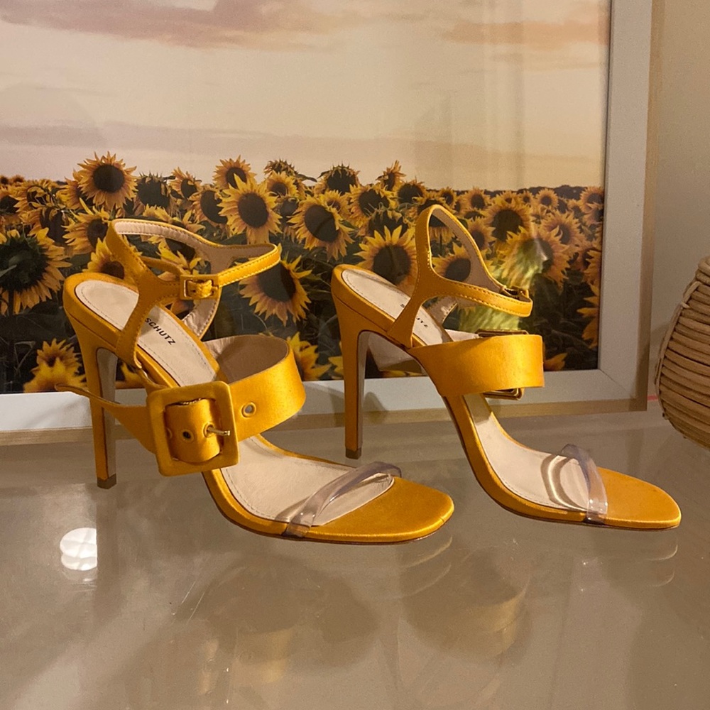 SCHUTZ yellow heel with pvc toe size 8B